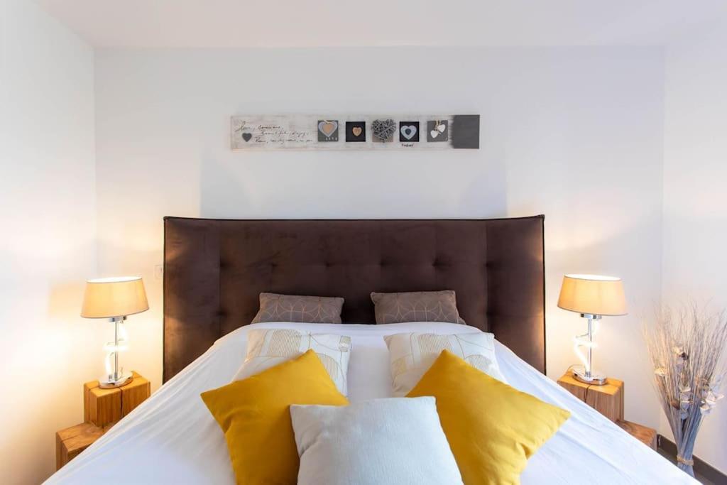 A7- 2 Bdr Sea & Mountain View - Ac, Parking, Pool & Terrace Apartment Antibes Luaran gambar