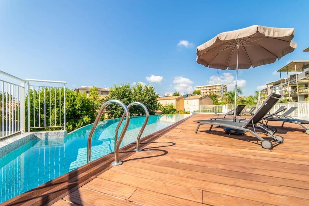 A7- 2 Bdr Sea & Mountain View - Ac, Parking, Pool & Terrace Apartment Antibes Luaran gambar