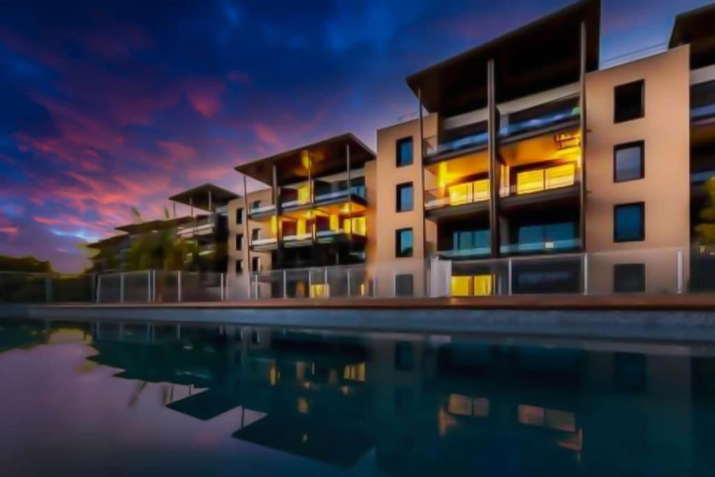 A7- 2 Bdr Sea & Mountain View - Ac, Parking, Pool & Terrace Apartment Antibes Luaran gambar
